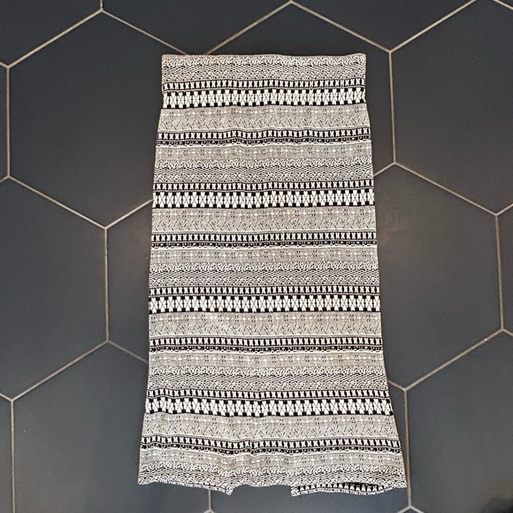 Otis and Maclain pencil skirt - Picture 1 of 5